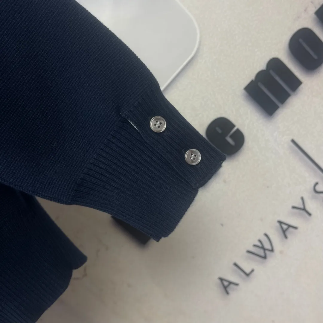 TB 991 🔘 𝐓𝐡𝐨𝐦 𝐁𝐫𝐨𝐰𝐧𝐞 2025 New Arrival * TB ！2025 New Arrival ， ， ！ ， ， ， Breathable ， 、 。 ， ， ， ， 。 ： TB 1:1 ， ， ； ， ， TB get ； ， ， 。 ！ ， ， Same Style 。 ， ， ， 、 。 ， 、 ， ， 、 ！ + ， ， ！ Size：S M L XL（1.2.3.4） ：Navy Blue Gray